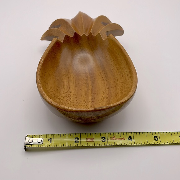 Waikiki Woods, durable, wooden, monkey pod bowls, pineapple/grape cluster - Picture 9 of 14